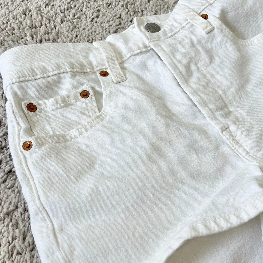Levi’s Premium 501 White Shorts - Picture 2 of 6